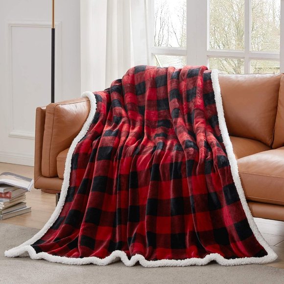 New Sherpa Red and Black Buffalo Plaid Christmas Throw Blanket, Fluffy Soft Cozy - Picture 3 of 10